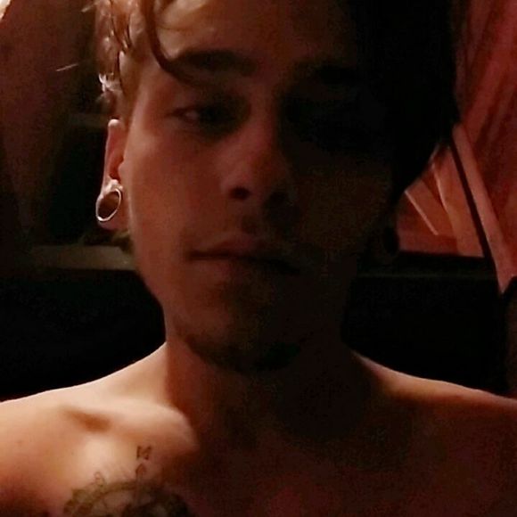 Meet your Posher, Preston - Picture 1 of 1